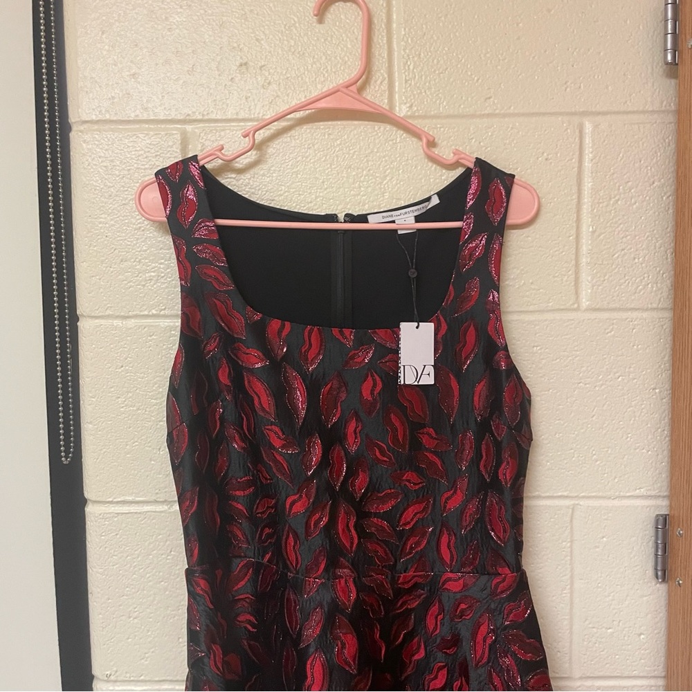 Diane Von Furstenberg Fit and Flare Jacquard Dress Size 8 - Picture 6 of 9